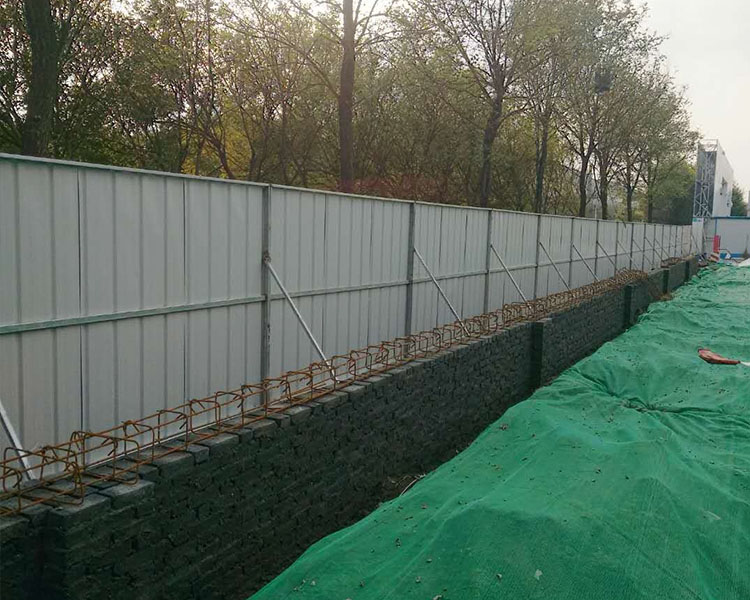 海淀工程围挡板案例